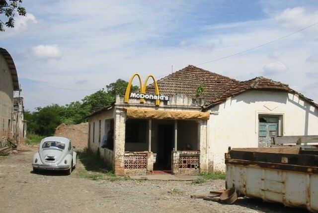 mcdonalds-in-mexico.jpg - 47720 Bytes