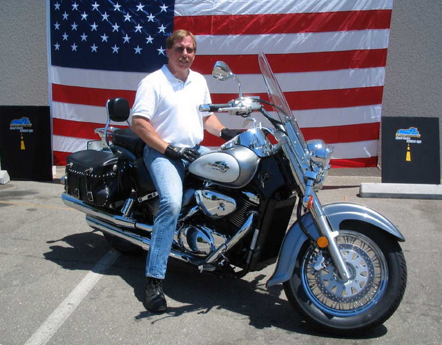 john-carpenter-01a.jpg - 116527 Bytes